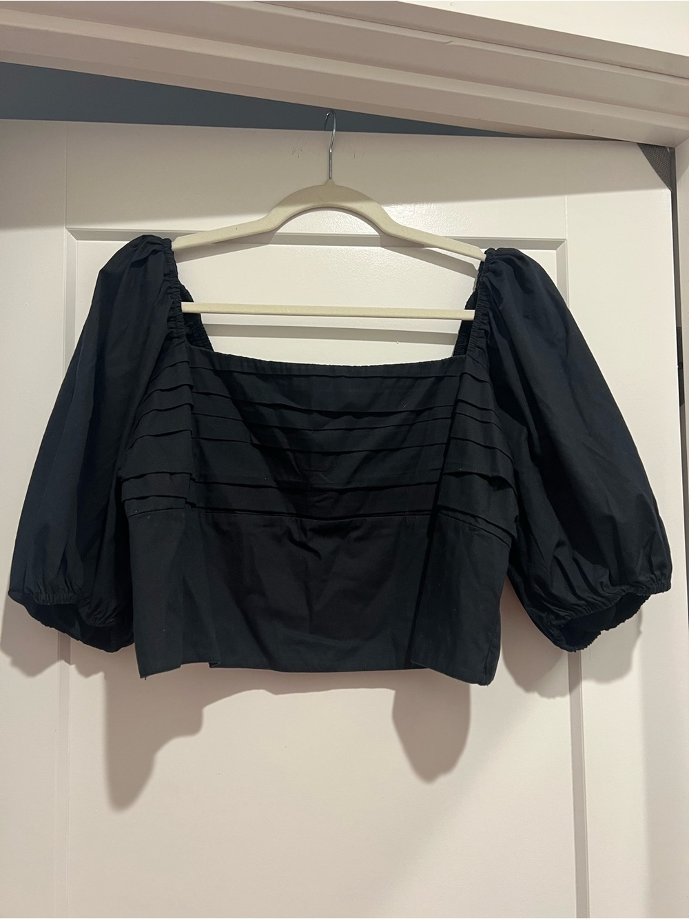 Abercrombie & Fitch Black Puff Sleeve Square-Neck Crop Top